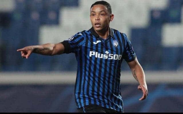 「なぜそこで笛を？」マドリー戦主審の不可解なホイッスルのタイミングにアタランタファン困惑