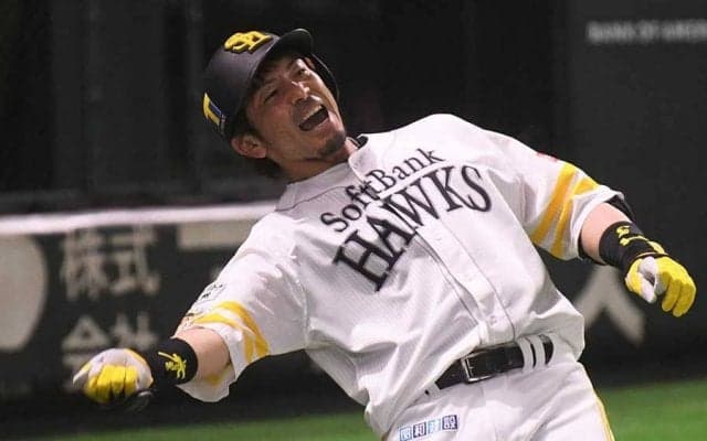 今季初アーチの鷹松田　バットを“担ぐ”構えに手応え「打席の感じがいい」