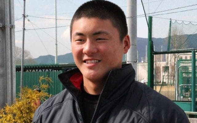 【高校野球】“破壊した”金属バットは20本　母校の先輩・巨人岡本を凌駕する智弁学園主砲の素顔