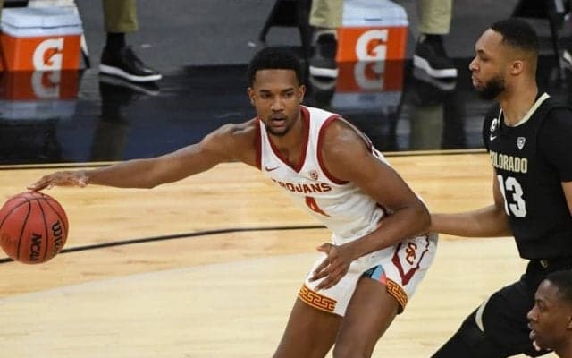 AD以来の快挙…エバン・モブリーが大学1年でMVP、新人賞、守備選手賞の三冠を達成