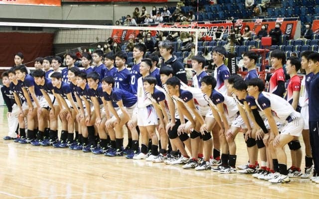 東山と市立尼崎がエキシビションマッチで熱戦