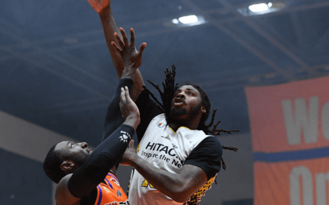 SR渋谷が100点ゲームで新潟を撃破、ジャクソンが22得点10リバウンドの“ダブルダブル”