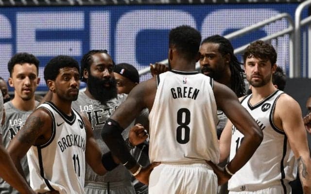 カイリー・アービングが43得点もネッツはマジックに敗れる、指揮官ナッシュはグリフィンについて「デビューは近い」