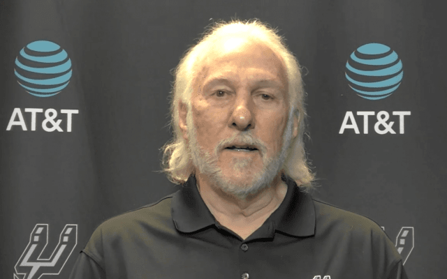 グレッグ・ポポビッチHCの教えは“Less is more（簡潔さが豊かさを生む）” – 通算1,300勝目前の恩師との“師弟対決”を前にマイク・ブーデンホルザーが語った金言