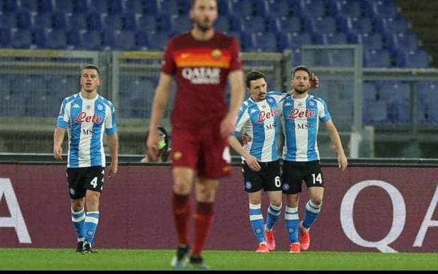 メルテンスのドッピエッタでナポリがローマとのCL出場権争うデルビー・デル・ソーレに快勝《セリエA》