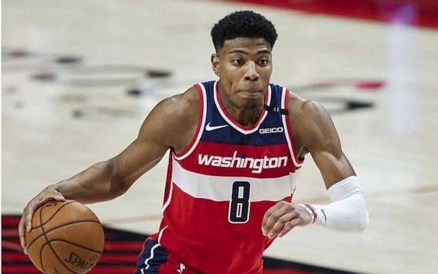 【NBA】八村塁のお洒落な足元　桜柄の“水色×金シューズ”に米好評「カッコいい」「美しい！」