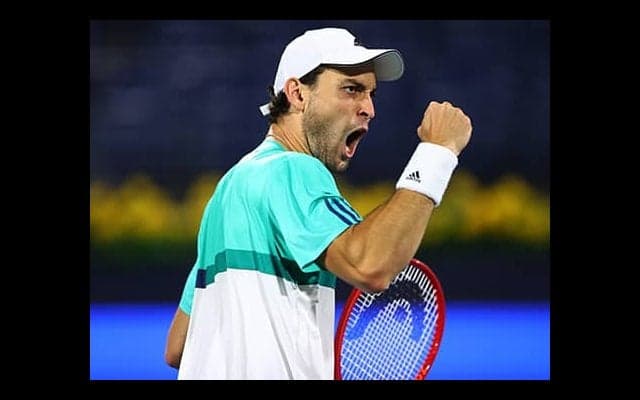  初Vカラツェフ 自己最高27位に 