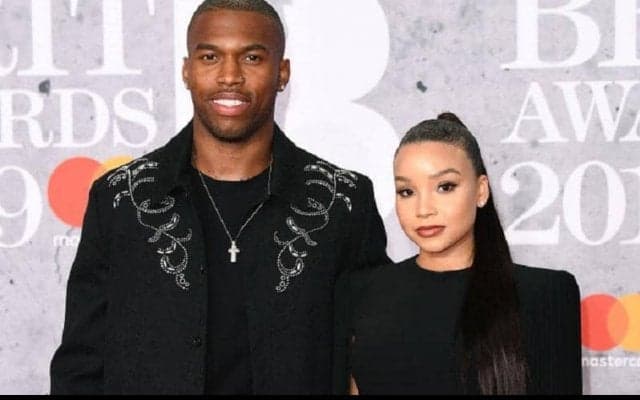 「全然違うよ！笑」元リバプールFWの美人彼女が選手の名前当てクイズに挑戦した結果…珍解答連発で爆笑必至！