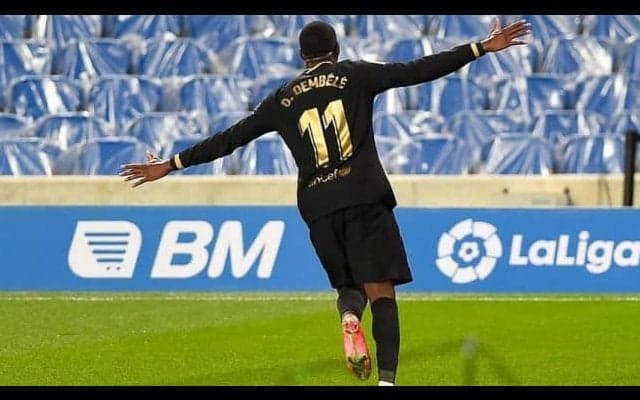 ウイングからストライカーへ ピッチ中央からゴールを陥れるバルサの“新9番”