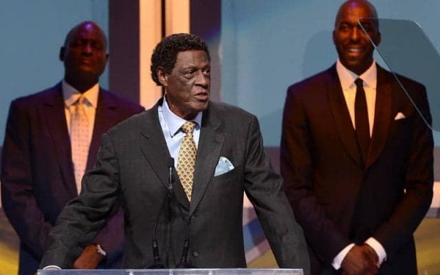 レイカーズのレジェンドで1960年代のリーグをけん引したエルジン・ベイラーが逝去