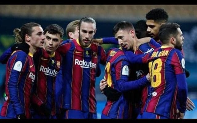 成長著しいバルサ21歳がチームメイトを分析「史上最高」と評価したCBは!?