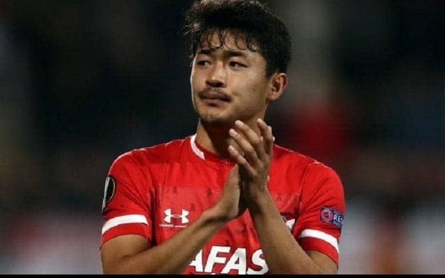 U-24日本代表DF菅原由勢がヤクルトのバンデンハークと共演、バッティングフォームは貫禄も