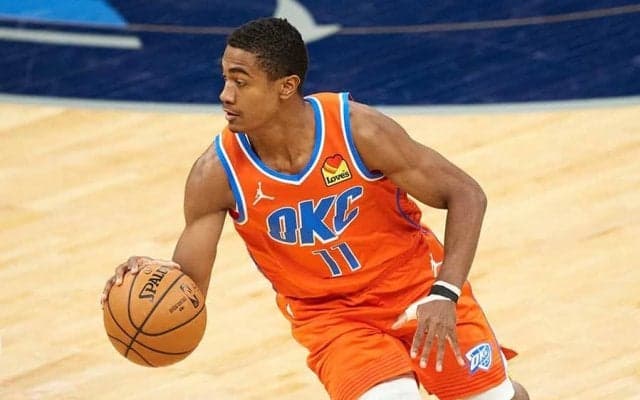 【NBA】両手でリング掴んだのに…まさかの“豪快ダンク失敗”に米笑撃「なぜこんなことに…」