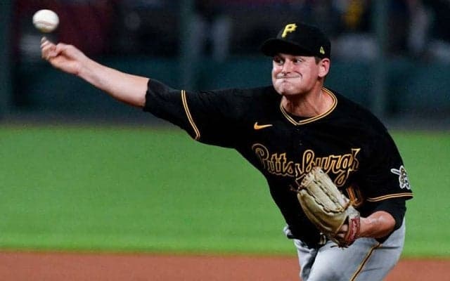 【MLB】「あの変化ときたら！」ベース2個分も曲がった不自然な“横滑り”スライダー