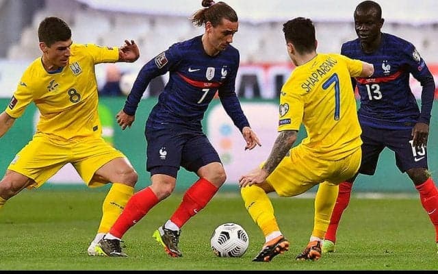 王者フランスがウクライナ相手にドロースタート!　グリーズマンがファインゴールも以降は攻撃停滞…《カタールW杯欧州予選》