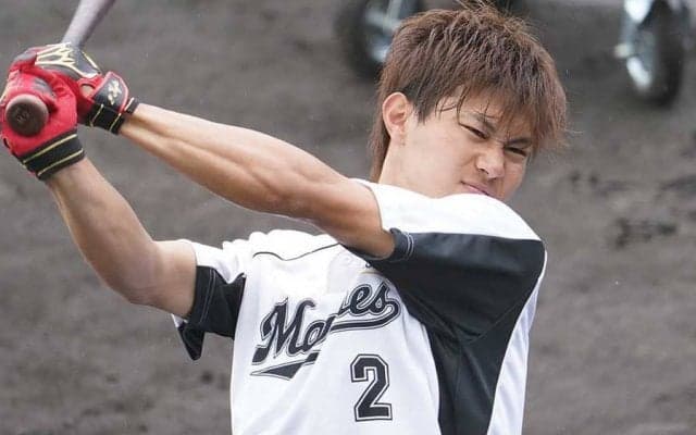 「左足の内転筋が最高」　ロッテ藤原恭大、鬼気迫る表情も「やっぱりイケメン」