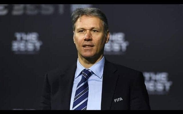 ファン・バステン オフサイド廃止を提案「試合はもっと良くなる」