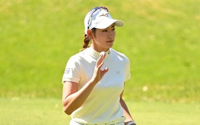 原英莉花、2021年ベストスコアの「68」　上下白ウェアに込めた思い「今週は絶対勝つ」