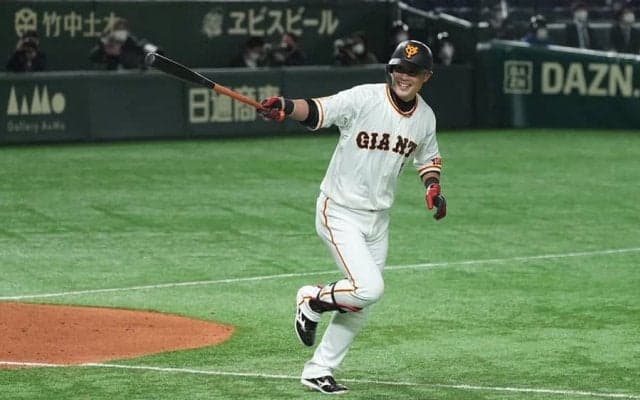 巨人がリーグ3連覇へ開幕戦勝利　9回に亀井が史上初の「開幕戦代打サヨナラ弾」