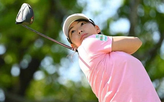 渋野日向子、連続ダボで「74」　渡米前最後の試合でV遠のく「ちょっと悲しいです」