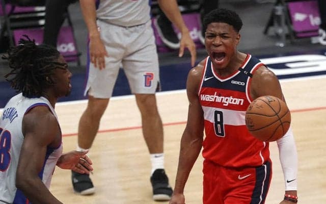 八村塁のポスタライズダンクをチームメートやHCが絶賛「最高だ。もっとやってほしい」