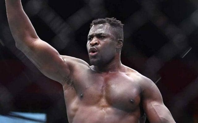 「相手の倒れ方が恐ろしい」　UFCヘビー級の“獰猛すぎるKO”ガヌーに米ファン戦慄