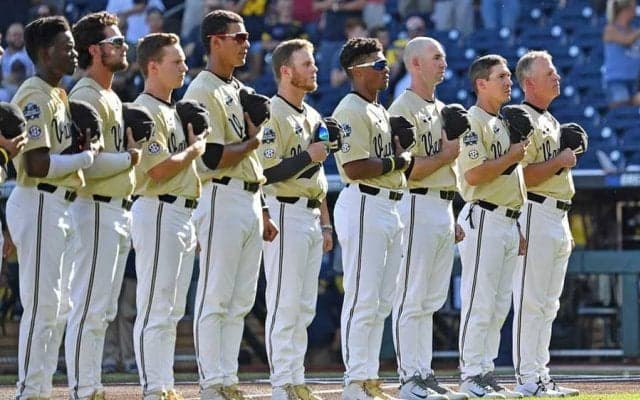 「今すぐメジャーで先発を」　16イニング連続“ノーノー”剛腕大学生が「別次元」