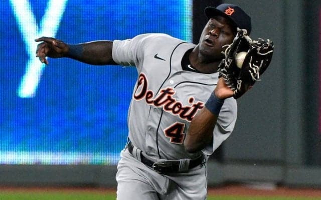 【MLB】無駄な動きゼロ「プレーの全てが美しい」　背走ダイビング決めた超絶キャッチ