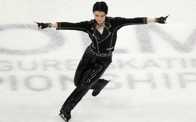 羽生結弦、ちょっとブレた“躍動感十分ピース”に海外反響「凄いメンバー」「美しい」