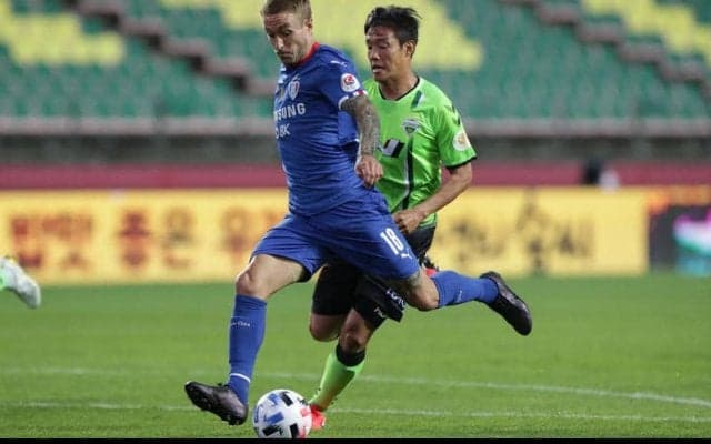 C大阪期待のストライカー、豪代表アダム・タガートが来日！「一緒に良い時間を過ごしましょう」