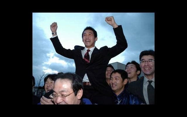 大学の野球部退部→アメフト部→畳職人→NPB。元日本ハム投手が歩んだ奇妙な野球人生