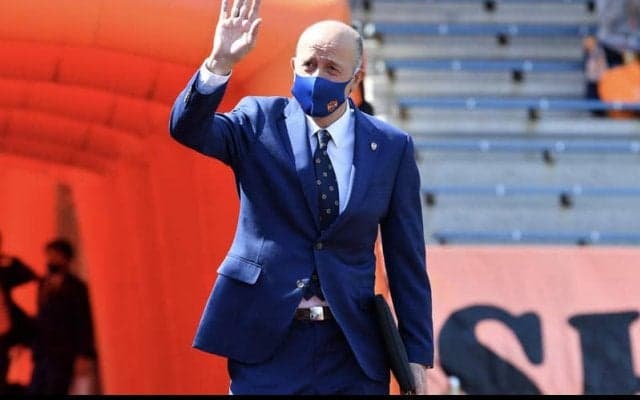 ロティーナ監督が現役復帰！？背番号は「本人の強い希望」により11番