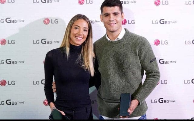 モラタが妻に弄ばれて不機嫌に、エイプリルフールのドッキリの反応が絶妙