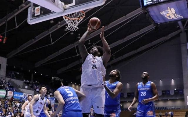 第3Qに29点を奪った富山が島根に快勝…スミス・マブンガが7試合連続でダブルダブル