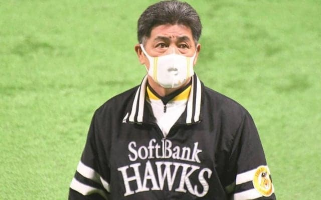スタメン7人が打率1割台の鷹打線、起爆剤は？　工藤監督「考えてもらわなきゃいけない」