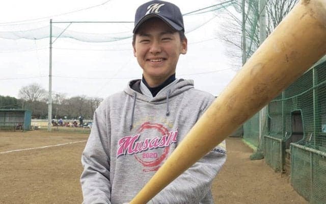 春夏連覇目指す東海大相模にスーパー1年生　父は大洋戦士、お化けスライダー＆135M弾