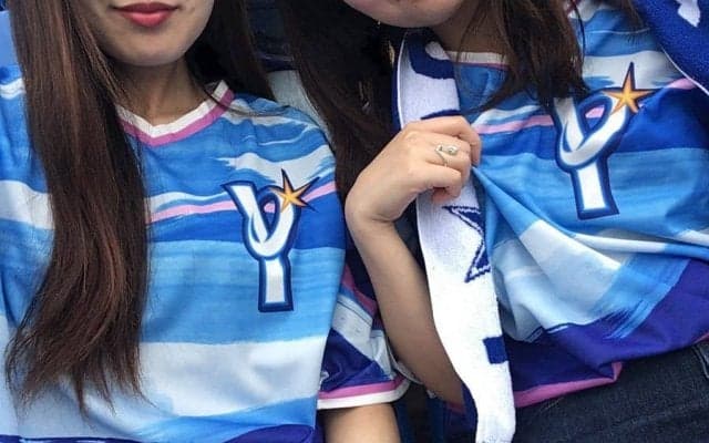 球場に出没する「フェス女子」の生態とは？ 　“装備”に妥協なし、取り戻す“青春”