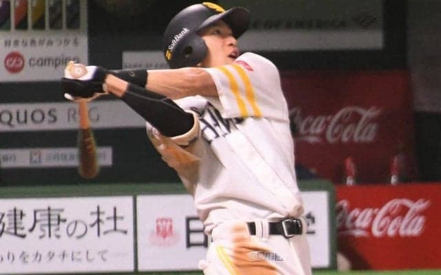鷹・柳田悠岐が今季初2戦連発「昨日のホームランきっかけ」　特大弾に打たれた平井も苦笑い