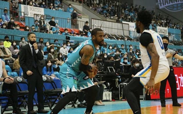 第4Qに26得点を挙げた京都…ベンチスタートのライスが14得点を決めて滋賀撃破に貢献