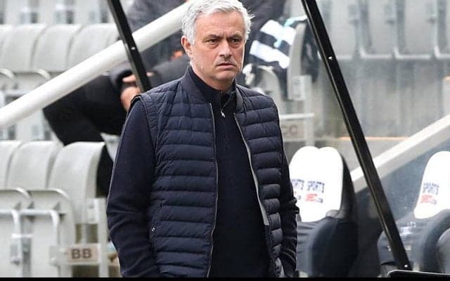 4位浮上を逃したスパーズ、モウリーニョは息の根止められずを悔やむ 「厳しい罰が下された」