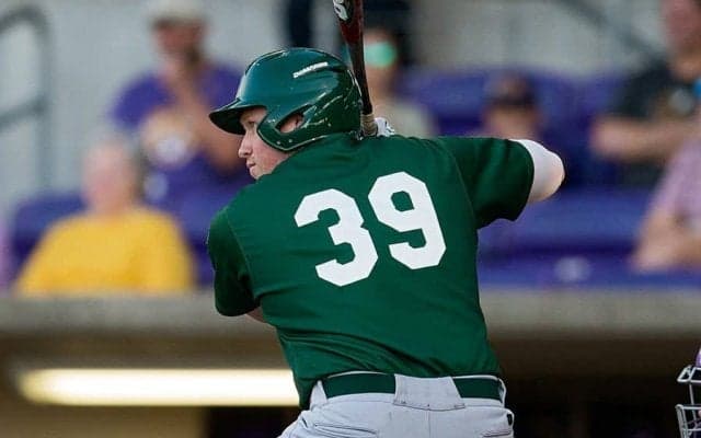 “史上最もパーフェクトなバント”　大学生の秘打にMLB公式驚愕「見たことある？」