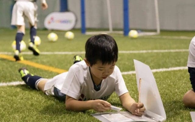 メシが食える大人に育つ、香川選手共同設立のサッカー教室が人気
