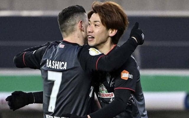 大迫勇也が「魔法を繰り出す」　完璧胸トラ→決勝Gをドイツ絶賛「値千金。まさに眼福」