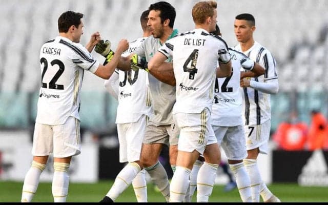 大一番制したユベントス、ピルロ監督は選手たちのメンタリティを評価「自分を犠牲にしてでも勝つ」