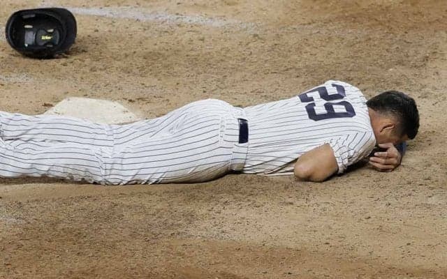 【MLB】見るからに痛い顔面タッチ　不運なクロスプレーに米同情「まるで左フック」「無事？」