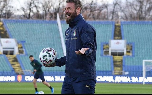 デ・ロッシ氏が新型コロナ感染で入院…クラスター発生のイタリア代表にコーチで帯同