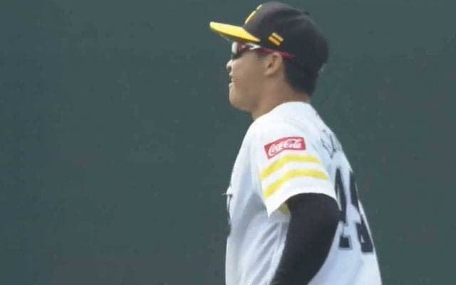 「イチロー超えた」「思ってる50倍凄い」　鷹2軍戦で球場騒然の衝撃レーザービーム