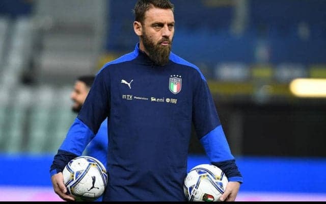 「半分失神し、耳鳴りが…」新型コロナ感染で緊急入院のデ・ロッシが状態を語る