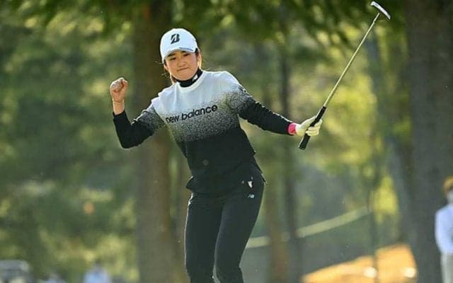 21歳稲見萌寧が2週連続Vで6戦3勝！　小祝さくらとプレーオフ激戦、驚異の強さ発揮