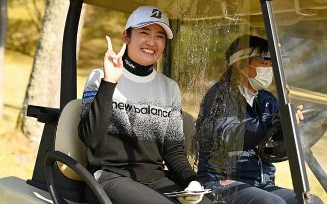 21歳稲見萌寧「疲れはピークを通り越した」　出し尽くした2週連続Vは「本当に嬉しい」